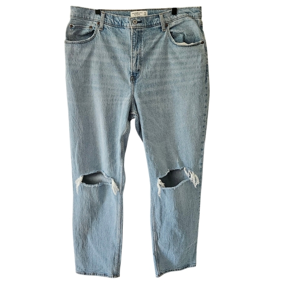 Abercrombie & Fitch Light Wash Distressed The 90s Straight Ultra High Rise Jeans - Picture 2 of 13